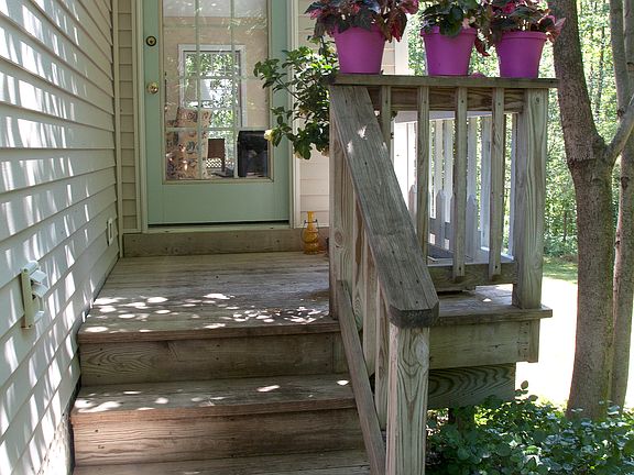 Side porch