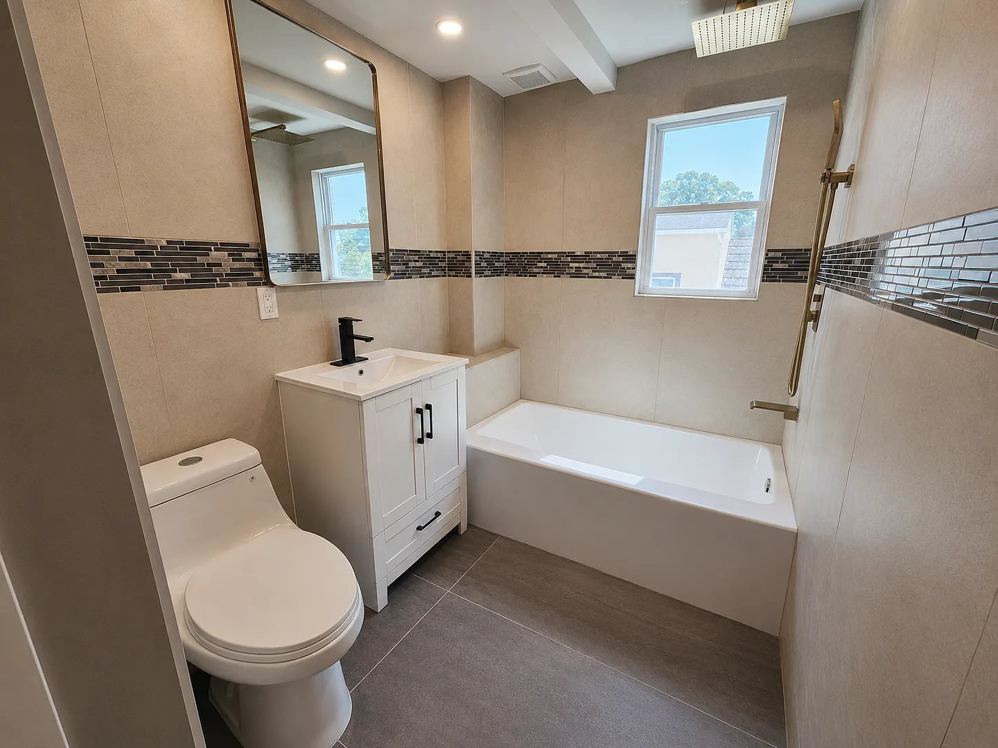 3 bed, $1,950 — Photo 3