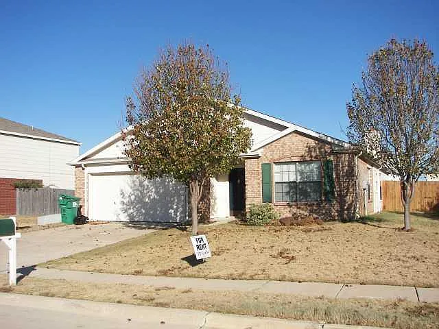 1004 Greenbend Dr — Photo 30