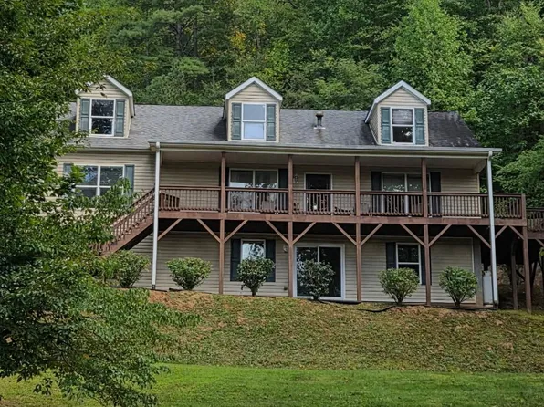 3 Lauren Ln #27, Candler, NC 28715