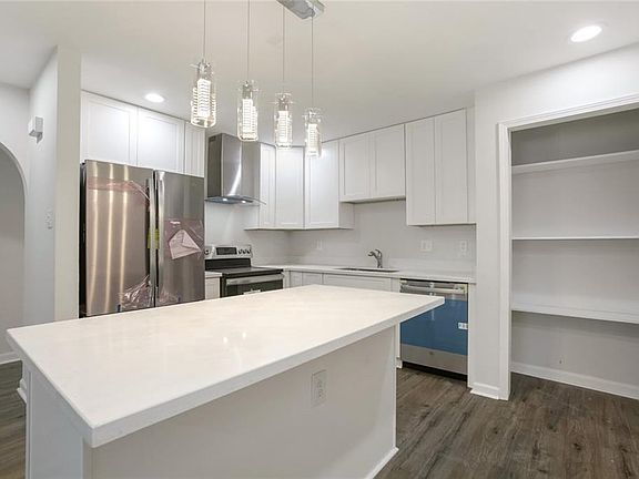 5th image of 1821 Lee Dr