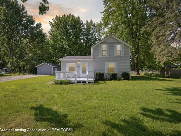104 Saint Marys St, Corunna, MI 48817