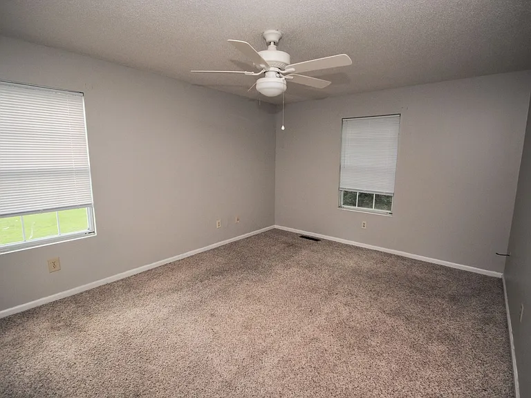 620 Oak Park Blvd #204 — Photo 45