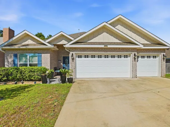 1102 Shoal River Dr, Crestview, FL 32539