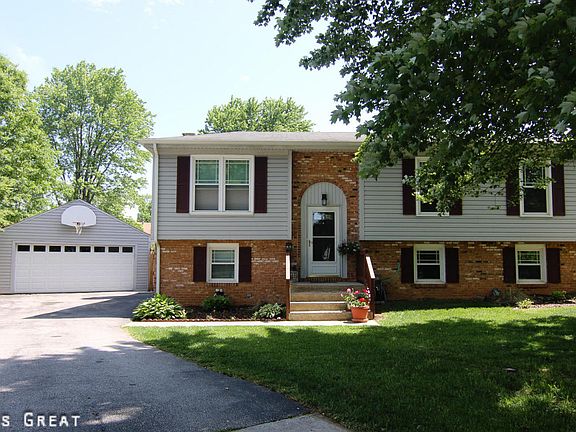 4th image of 3922 Adair Cir