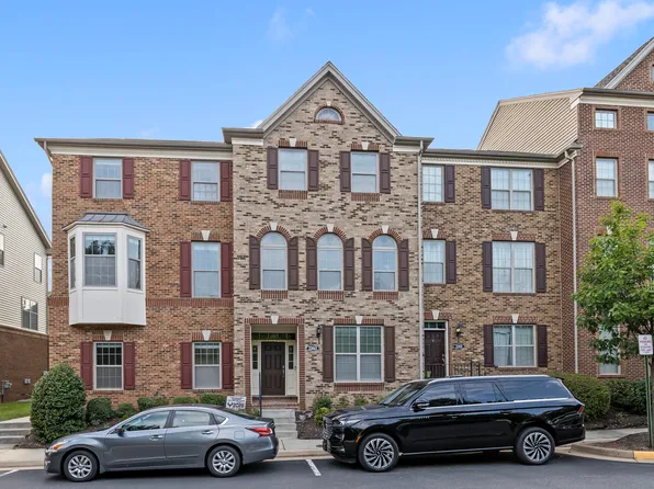 22615 Norwalk Sq, Ashburn, VA 20148