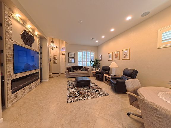4th image of 9610 E Rocky Lake Dr