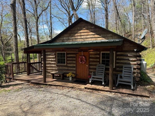 134 Gibson Cove Rd, Franklin, NC 28734