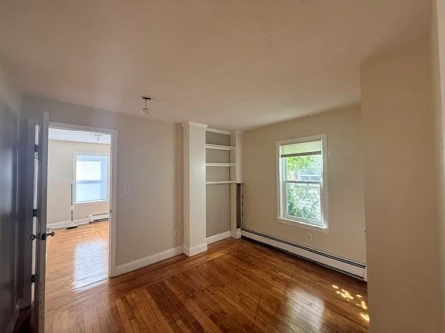 1 bed, 1.0 bath, 390 sqft, $1,600 — Photo 4