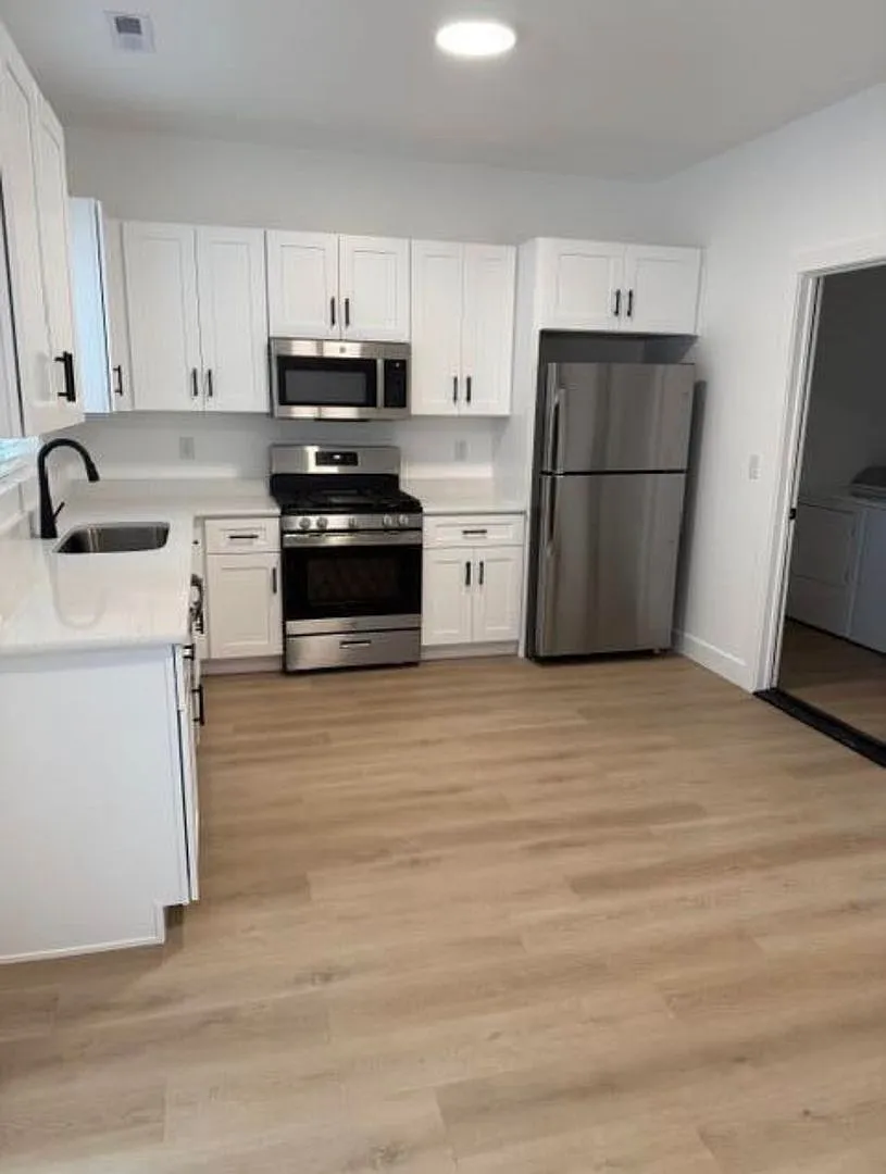 Brand New Townhome! Great price!! — Photo 3