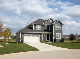 35168 Winnebago Ct, Summit, WI 53066