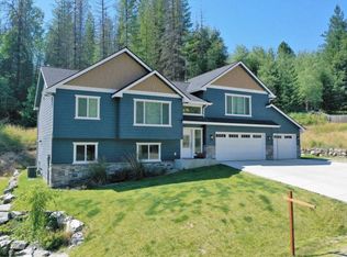 207 Old Farm Rd, Pinehurst, ID 83850