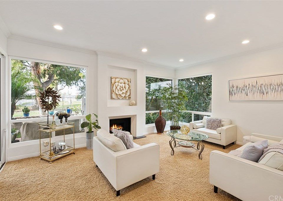 1st image of 14 Lakeview #85