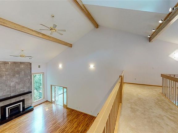 3rd image of 14615 River Glen Dr
