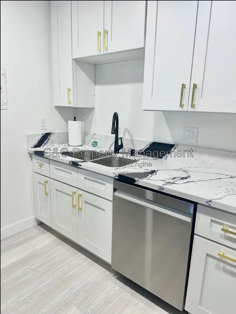 2 bed, 2.0 bath, 957 sqft, $3,400 — Photo 4