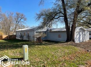 1003 & 1005 1st St, Batavia, IA 52533