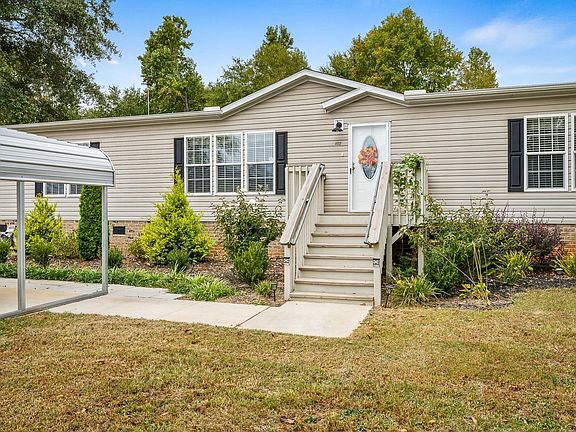 4th image of 105 Twin Oaks Ct