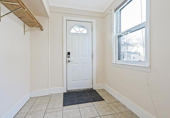 5th image of 291 Pelton Ave