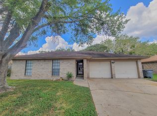 214 Williamsburg Ave, Victoria, TX 77904