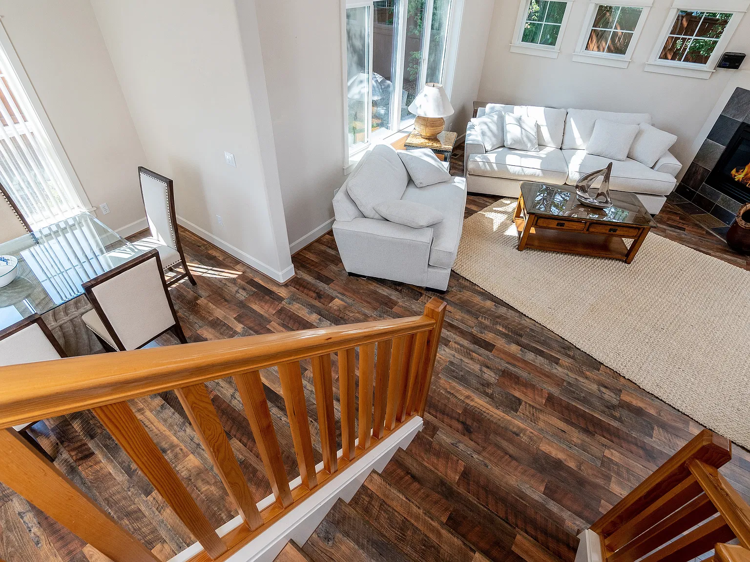 1076 NE Parkview Ct — Photo 4