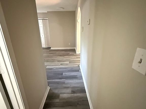 5th image of 1227 Grass Meadows Ct