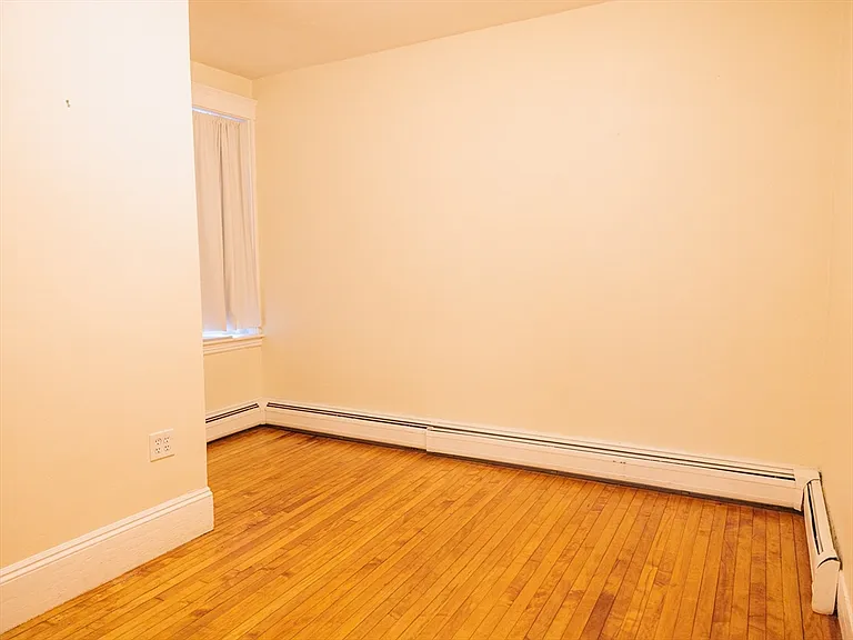 315 Harvard St #8 — Photo 18
