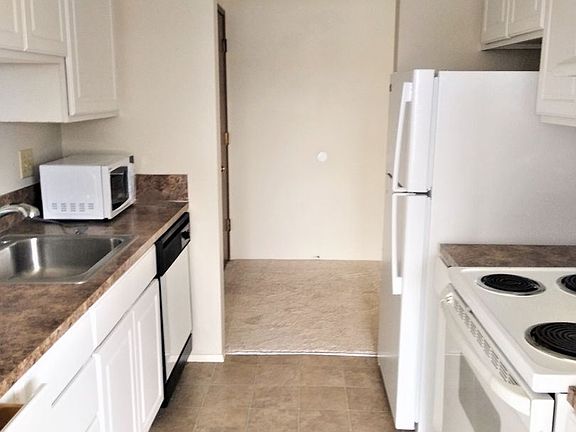 5th image of 501 Highland Dr APT 201
