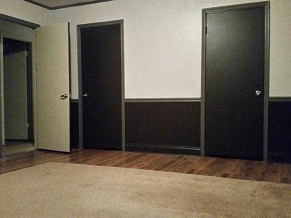 3rd image of 140 Knollwood Dr