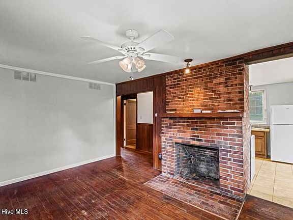 5th image of 4044 N Carolina #11