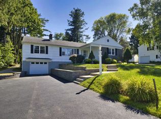 2158 River Rd, Niskayuna, NY 12309