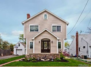 47 S Bay Dr, Babylon, NY 11702