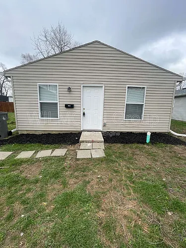 2045 N Dearborn St Photo 1
