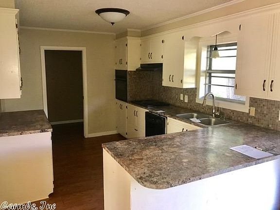 4th image of 126 Myrtle Dr