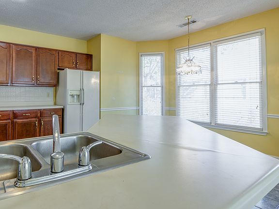 4th image of 1770 Edgeburg Ln