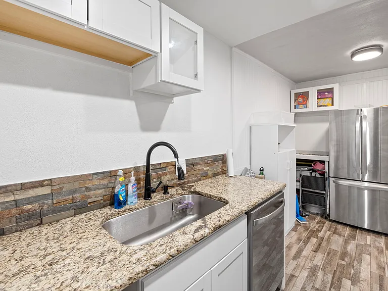 900 Saturn Dr #807 — Photo 6