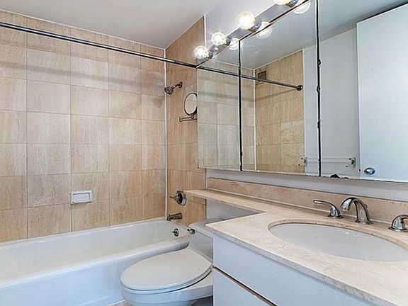 5th image of 215 W 95th St APT 10D