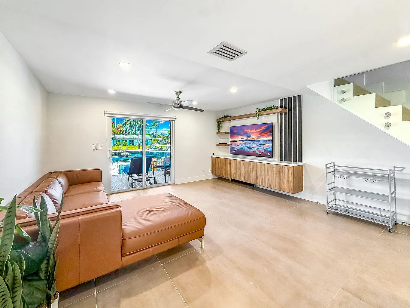 2 bed, 2.5 bath, $2,995 — Photo 3
