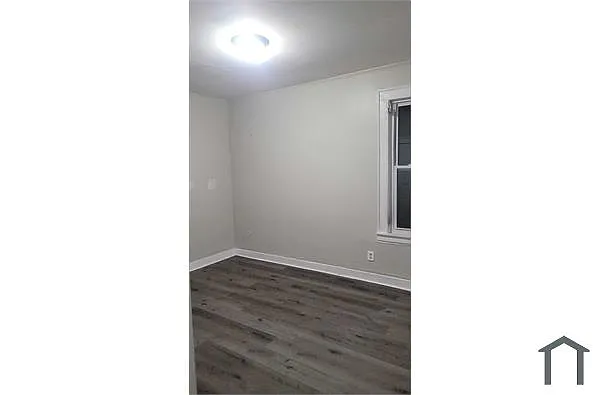 Building Photo - 917 Grove St #2