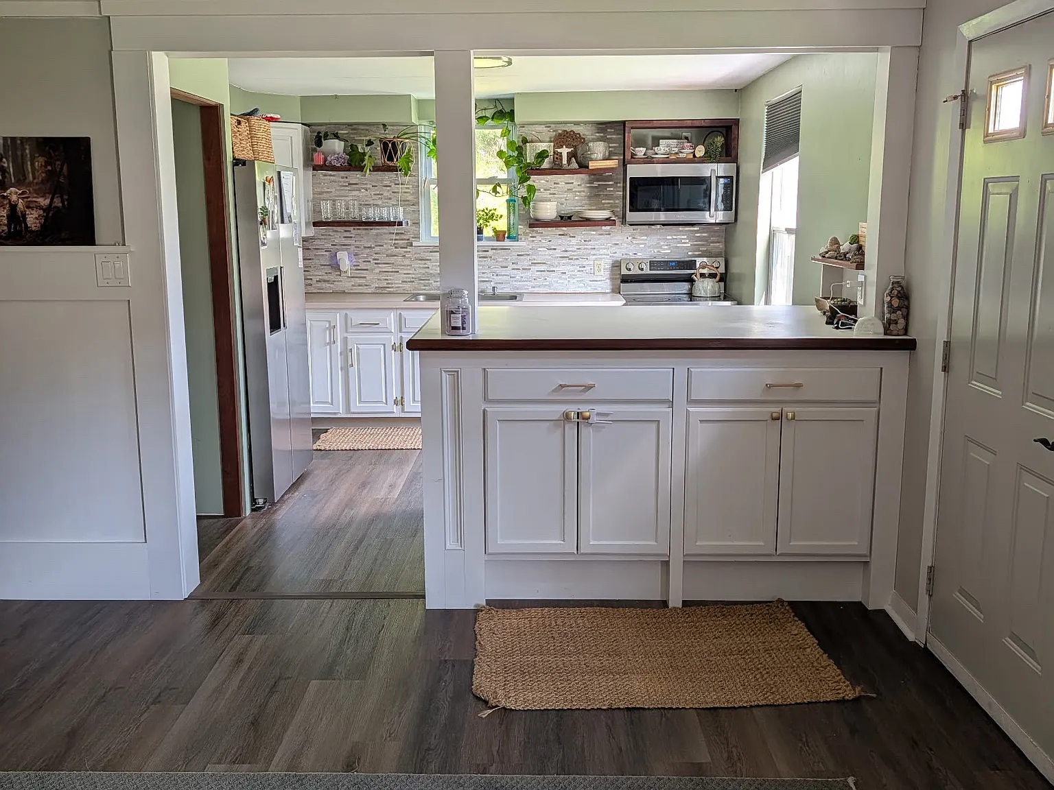 4 bed, 1971 sqft, $3,000 — Photo 1