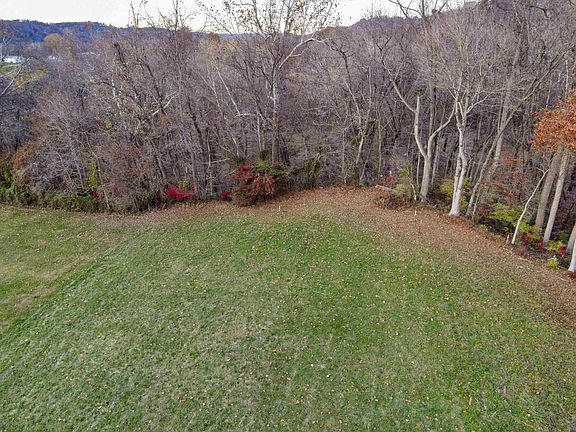 5th image of 139 Douthat Ln