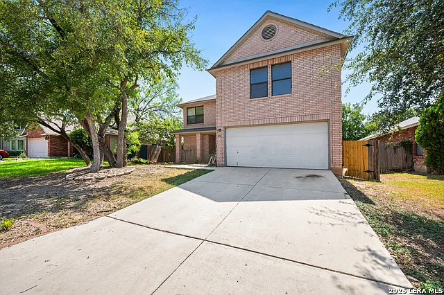 4 bed, 2.5 bath, 1815 sqft, $1,800 — Photo 2