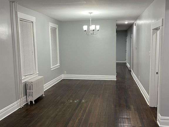 3rd image of 96 W 30th St Floor 1