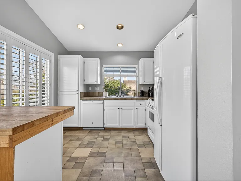 2133 Fairfax Pl — Photo 14