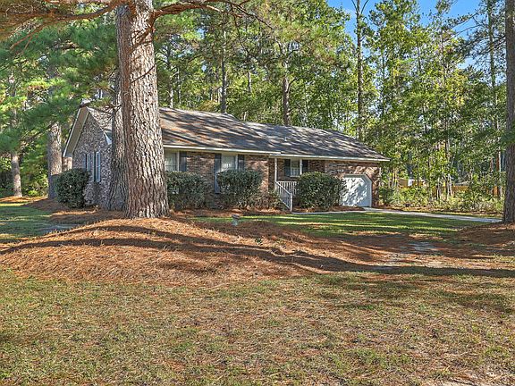 3rd image of 230 Wilson Dr