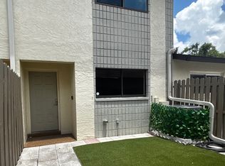 1957 Whitney Way, Clearwater, FL 33760