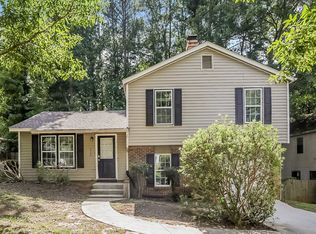 950 Hemingway Rd, Stone Mountain, GA 30088