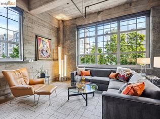 201 4th St APT 210, Oakland, CA