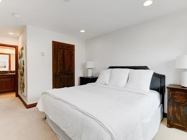 935 Genter St #212 — Photo 16