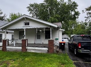 1818 N Maple Ave, Decatur, IL 62526