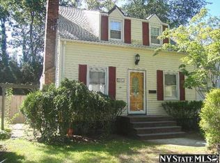 191 Bedford Ave, Merrick, NY 11566
